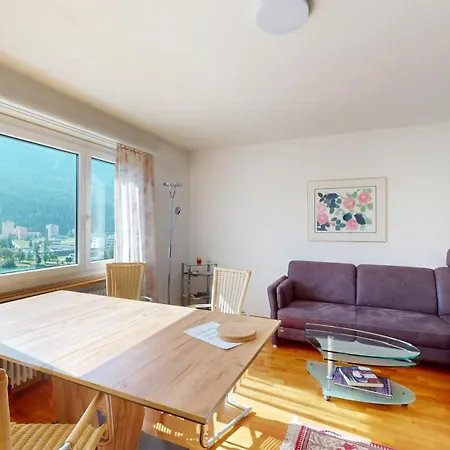 Haus Leibnitzer Апартаменти *